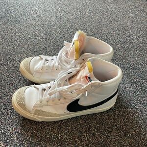 Nike Blazers Men’s Size 8